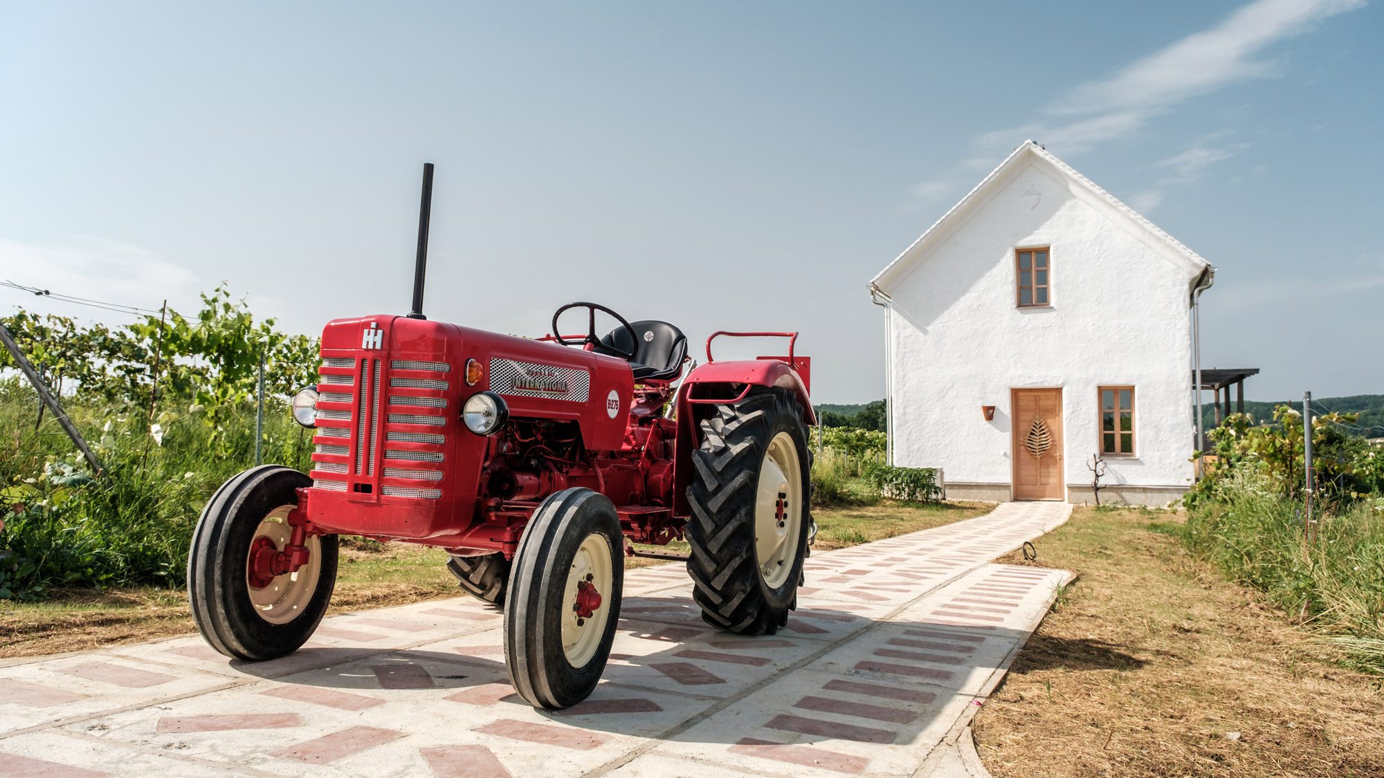 Beim Legath Hochzeitslocation mit Traktor